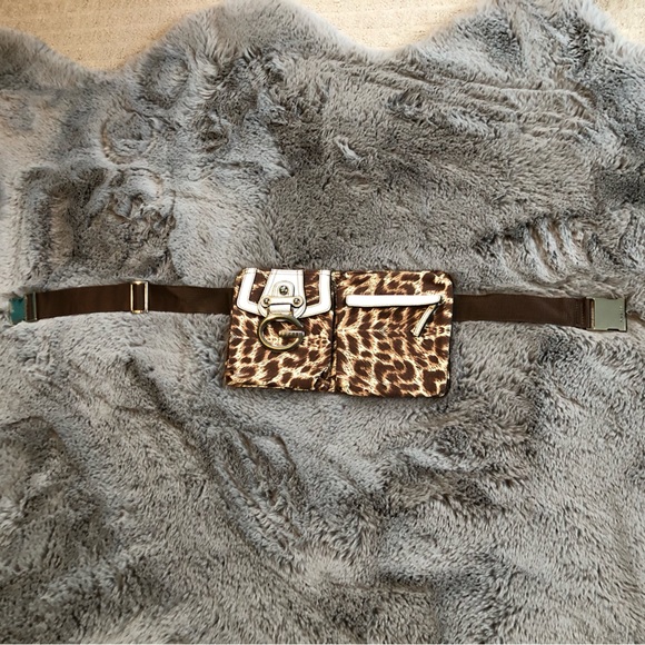 Leopard GUESS belt bag - Picture 6 of 16